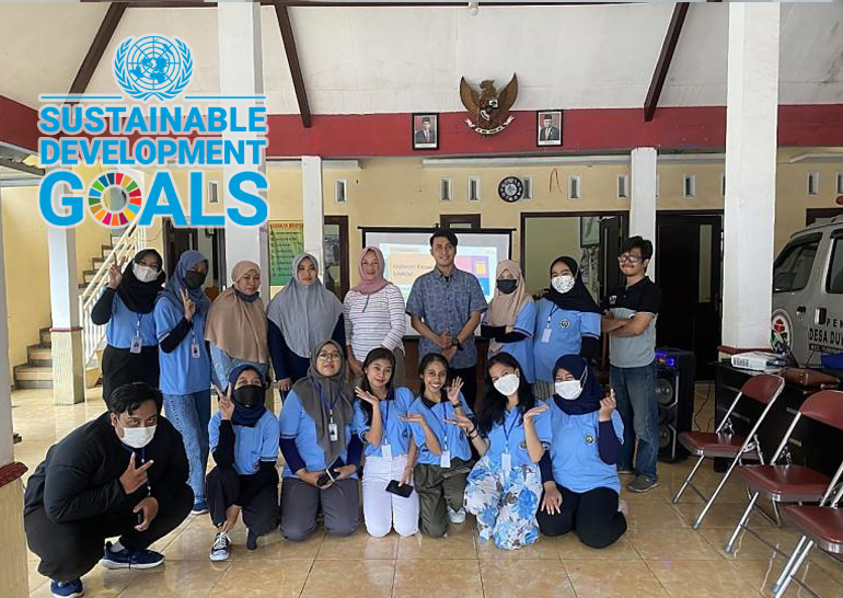 Pengabdian Membangun Desa UM 2021/2022, Penyuluhan dan Pendampingan Strategi Perluasan Pasar dan Promosi UMKM Desa Duwet Krajan Demi Mewujudkan SDGs