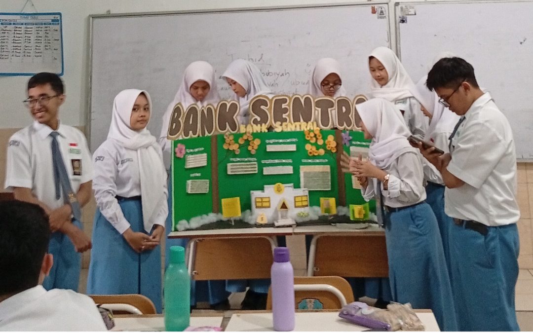 Mengabdi dan Belajar: Pengalaman Mahasiswa Pendidikan Ekonomi UM Ciptakan Ruang Berkreasi dan Peningkatan Literasi Siswa Dalam Dunia Pendidikan Melalui Program Asistensi Mengajar