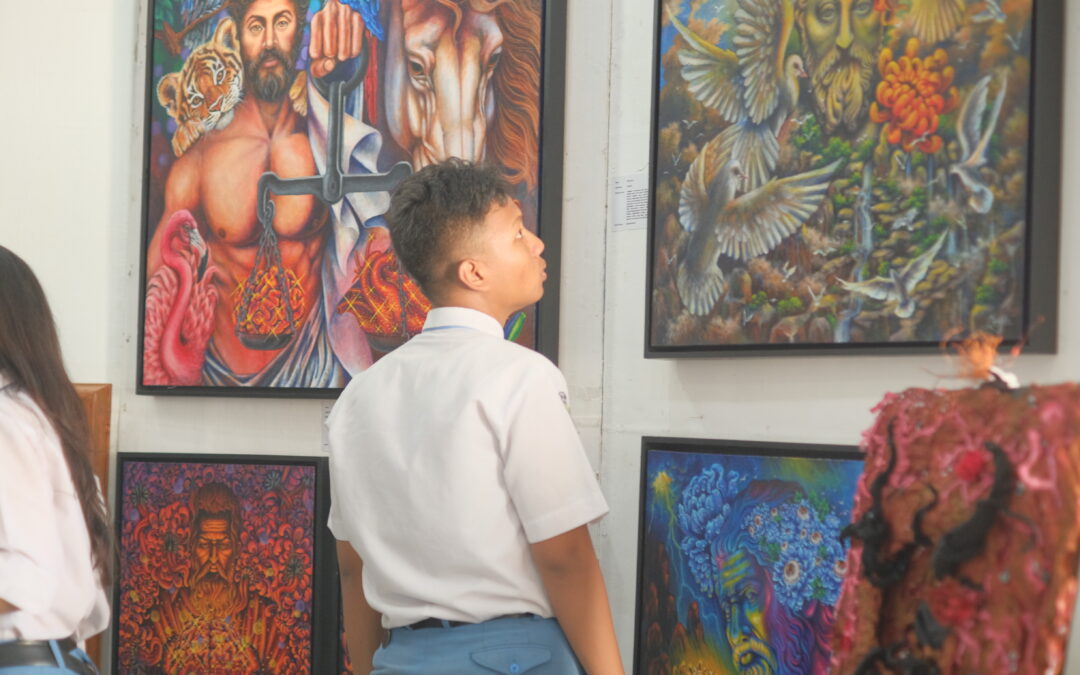 DKV UM Students Hold Poster Exhibition at Graha Tumapel