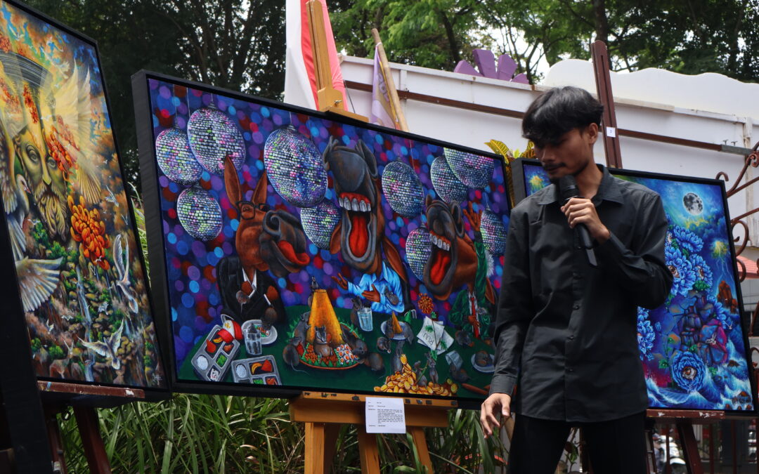 Designholic Special Edition Features “Bedah Karya” with Mora John
