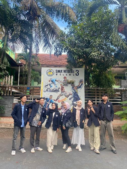 Penguatan Literasi dan Pendampingan UTBK di SMKN 3 Malang melalui Sinergi Mahasiswa, Dosen, dan Pustakawan
