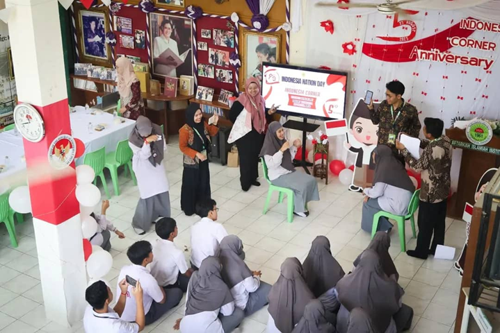 Mahasiswa Pascasarjana Bahasa Arab UM Hadirkan Festival Budaya Indonesia di Thailand, Upaya Perkuat Kemitraan Global