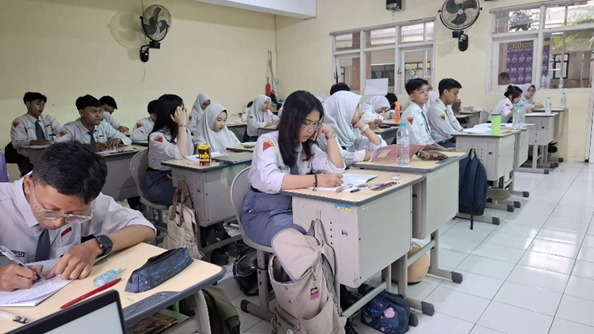 Model Environment Cultural Learning Berbantuan Website Sebagai Upaya Peningkatan Nilai-Nilai Sosiokultural
