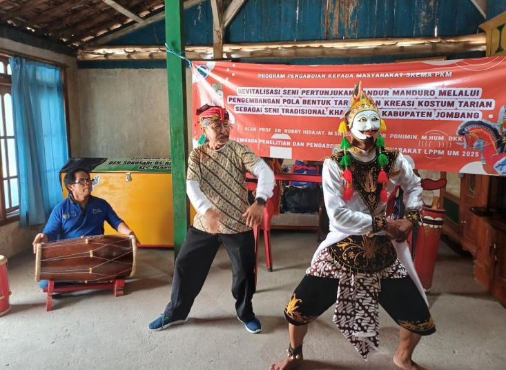 Revitalisasi Sandur Manduro: Mewujudkan Pendidikan Berkualitas Melalui Seni Tradisional