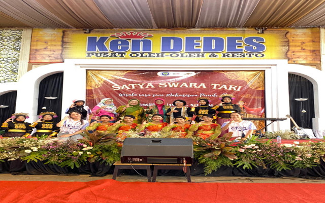 Kembangkan Jiwa Entrepreneurship, Mahasiswa Seni Pertunjukan UM Gelar “Satya Swara Tari” di Pusat Wisata